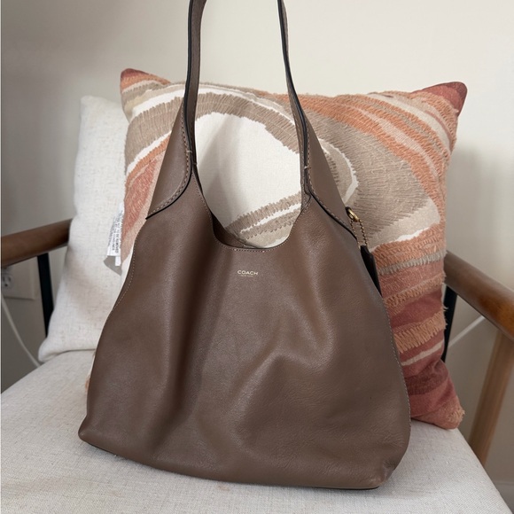 Coach Brooklyn Shoulder Bag 28 - Picture 2 of 4